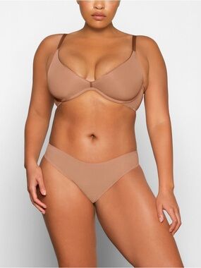 SKIMS Weightless Scoop Bra NWT 36D